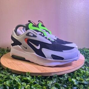 🔥 NIKE AIR MAX BOLT WHITE GREEN WOMENS ATHLETIC SHOES SIZE 8 YOUTH SIZE 6.5